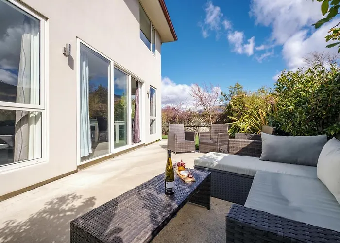 Hunter's Retreat - * Wanaka